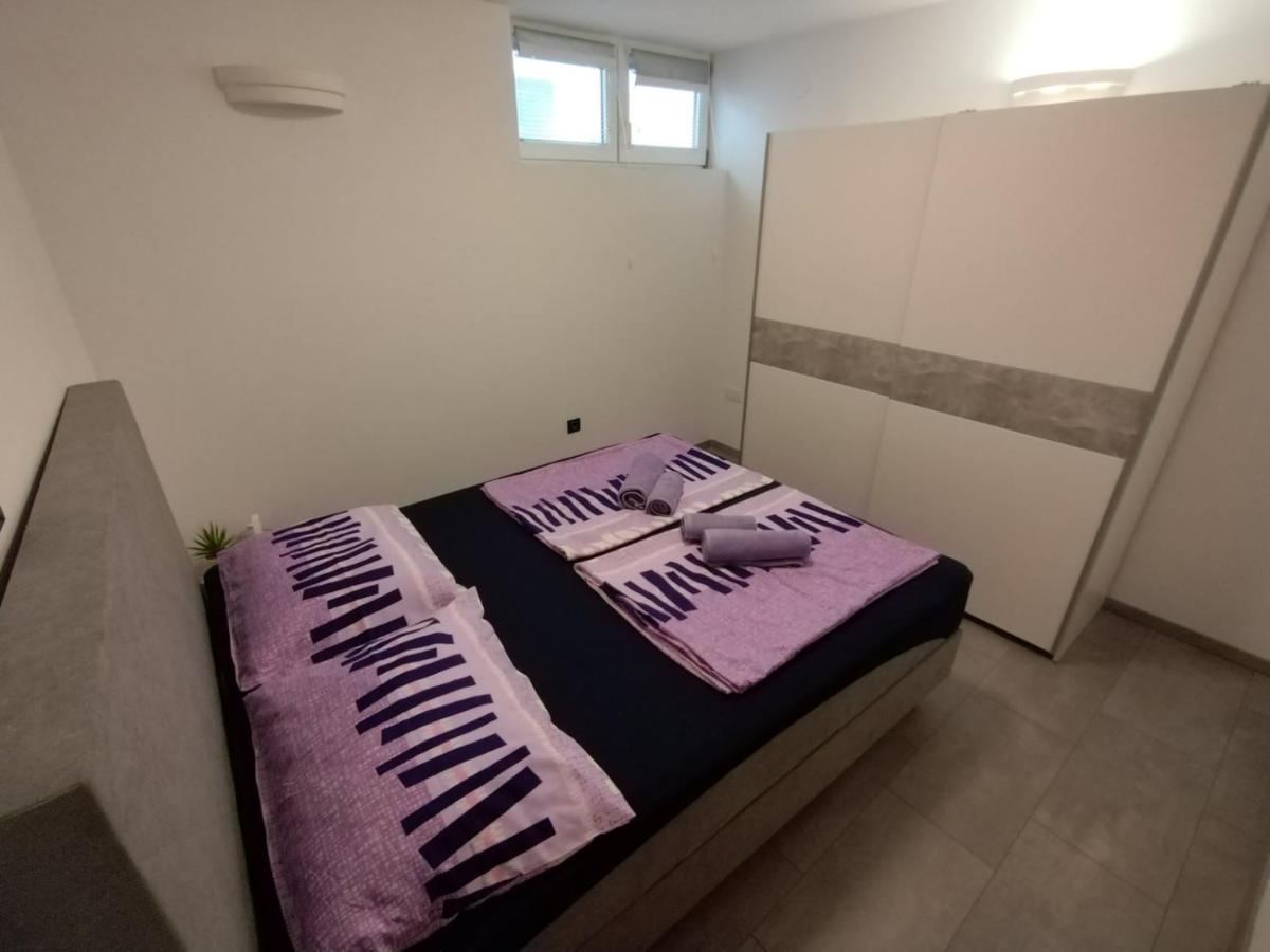 Apartman Pako I Ivano 诺维·维诺多尔斯基 外观 照片
