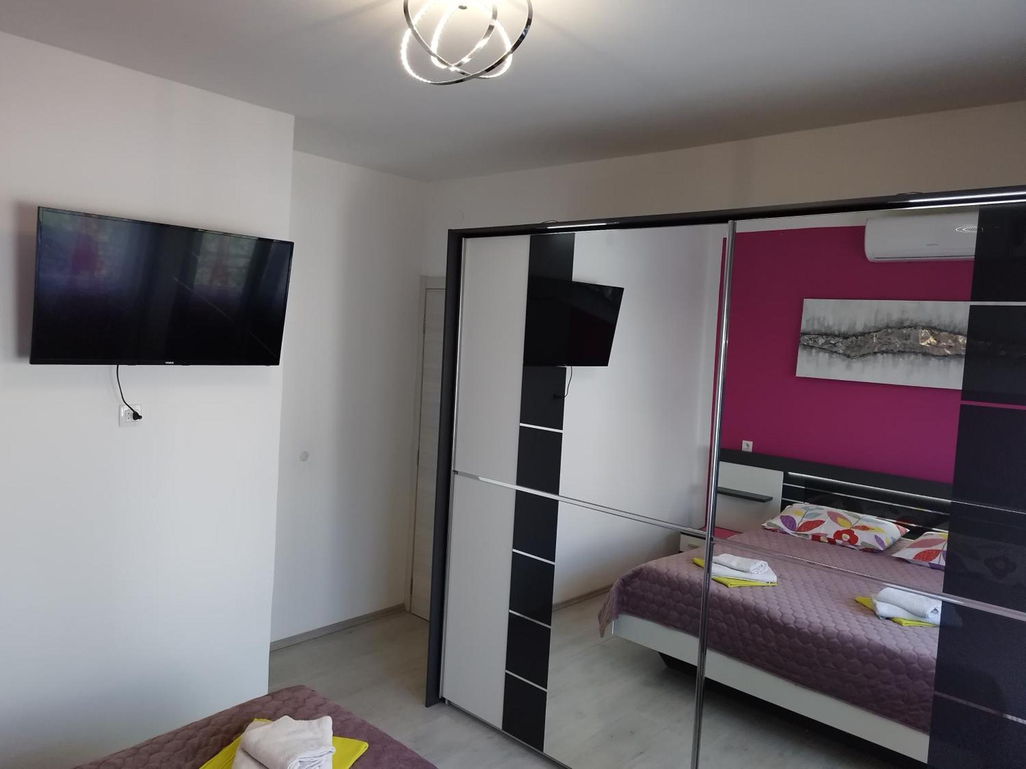 Apartman Pako I Ivano 诺维·维诺多尔斯基 外观 照片