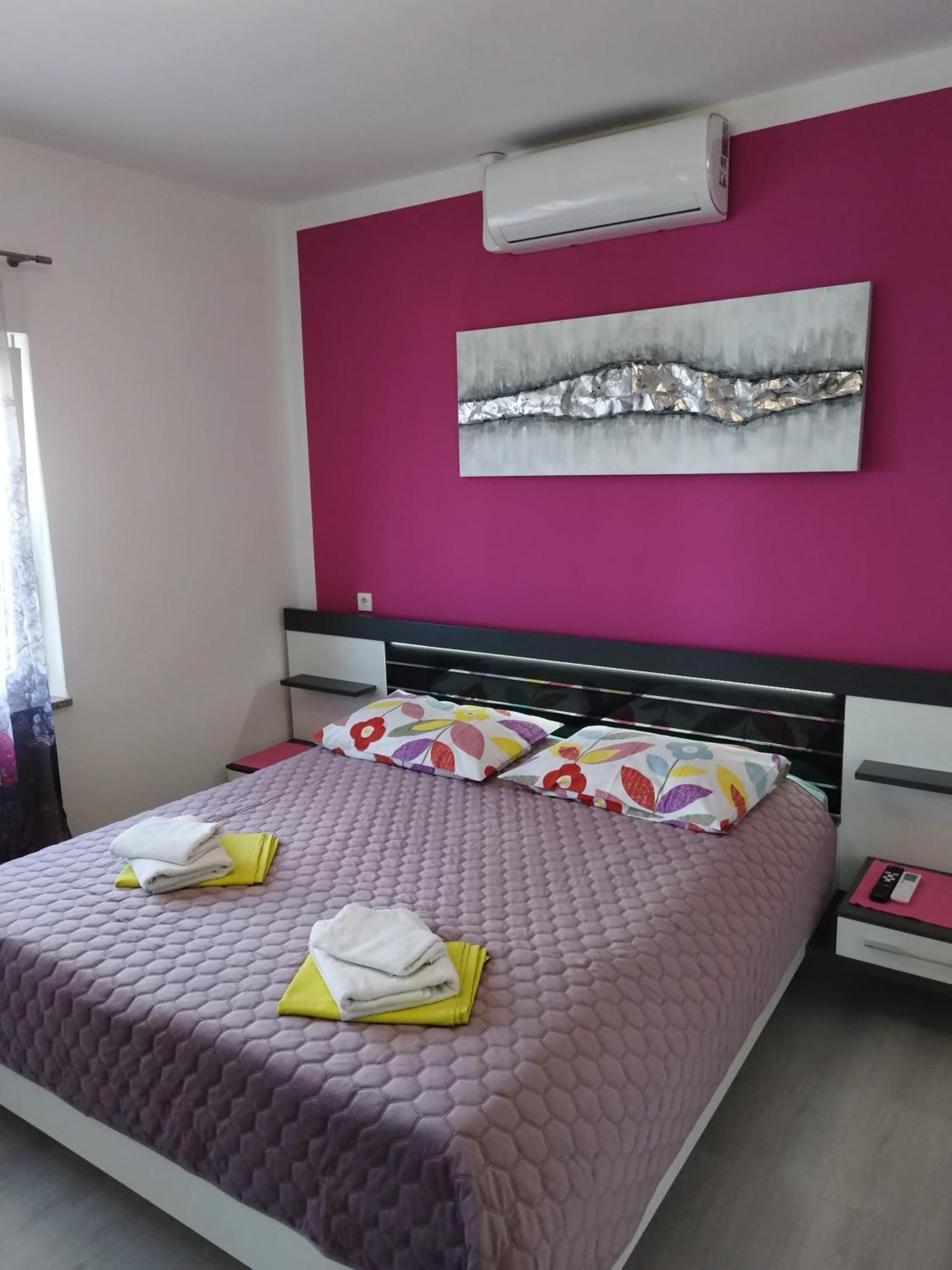 Apartman Pako I Ivano 诺维·维诺多尔斯基 外观 照片